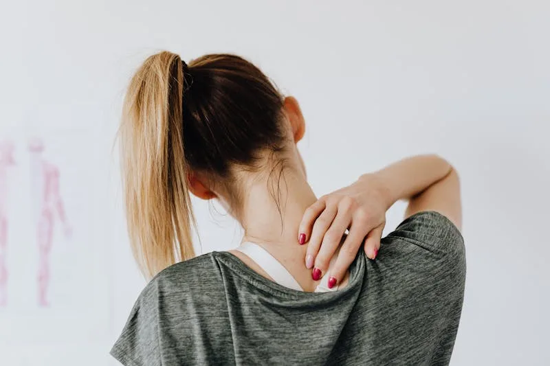 Frozen shoulder treatment and shoulder mobilisation
